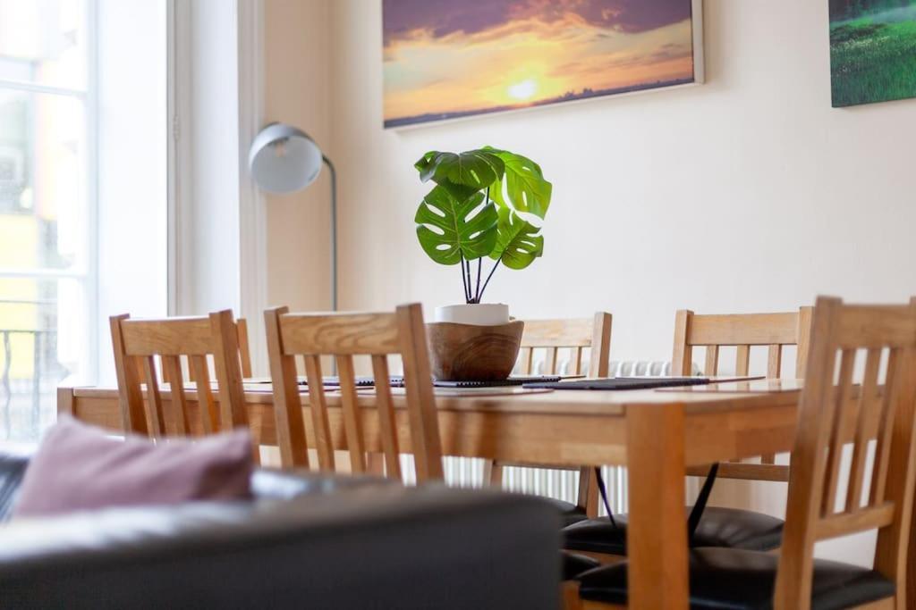 Spacious & Central 3-Bed Flat By Popular Waterloo! Londres Extérieur photo