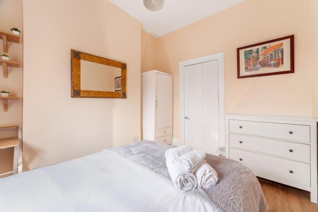 Spacious & Central 3-Bed Flat By Popular Waterloo! Londres Extérieur photo